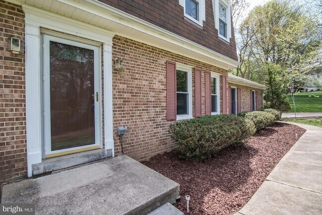 Foto del edificio - 6 Delta Ct