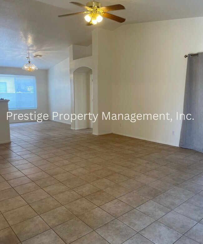 Foto del edificio - Charming All Tile 4/2 Rita Ranch Home