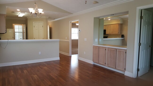 Building Photo - 2 Bedroom Condo with a Golf Course View