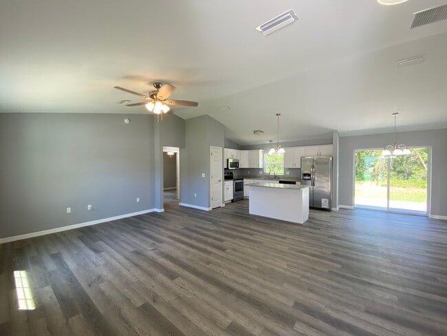 Foto del edificio - Desirable SW Ocala Neighborhood 3/2/2 *WON...