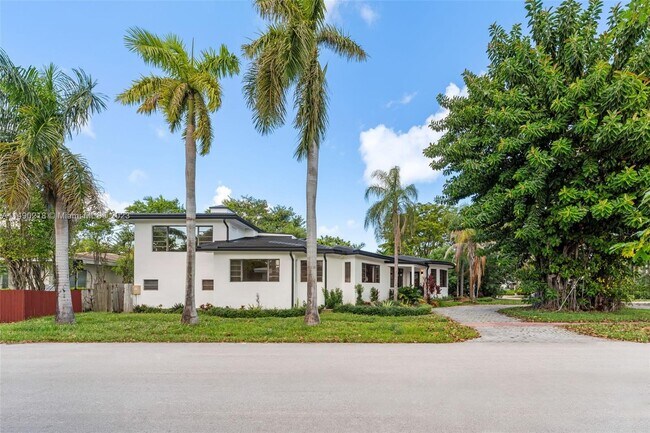 Foto del edificio - 4444 Adams Ave