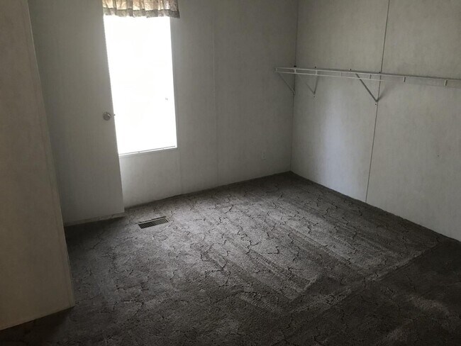 Foto del edificio - 1143 Elliott Rd