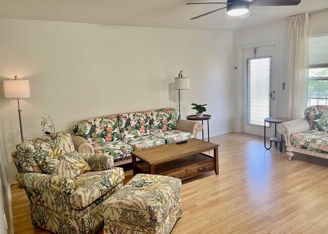 Foto del edificio - 35 Pine Arbor Ln