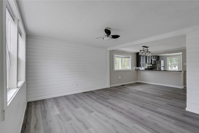 Foto del edificio - "Charming 2-Bed Retreat with Fireplace on ...