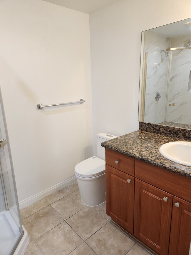 Foto del edificio - 4921 Kester Ave