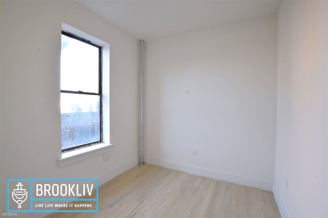 Foto del edificio - 2 br, 1 bath Apartment - 161 Utica Ave P
