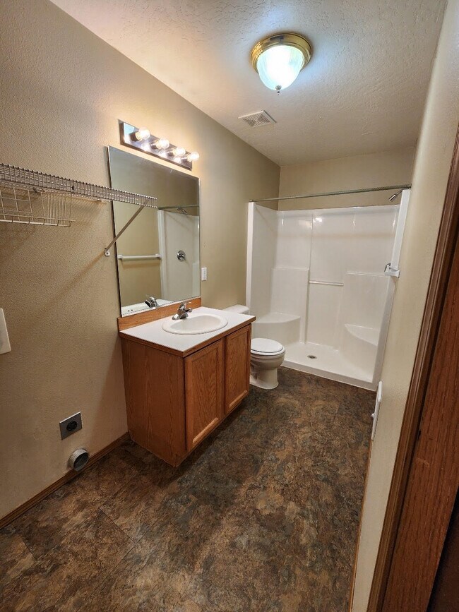 1611 E Coeur D Alene Ave, Post Falls, ID 83854 Townhome Rentals in
