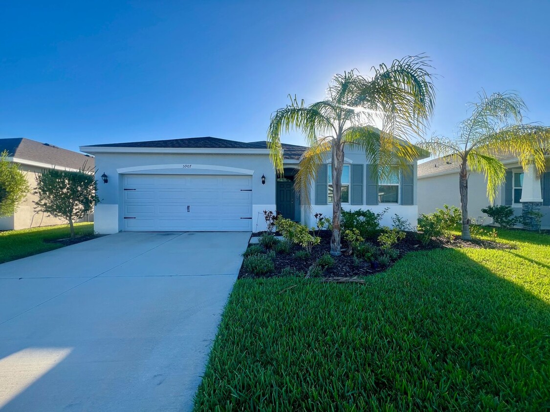 Foto principal - Lakewood Ranch Gated Community - 4 bedroom...