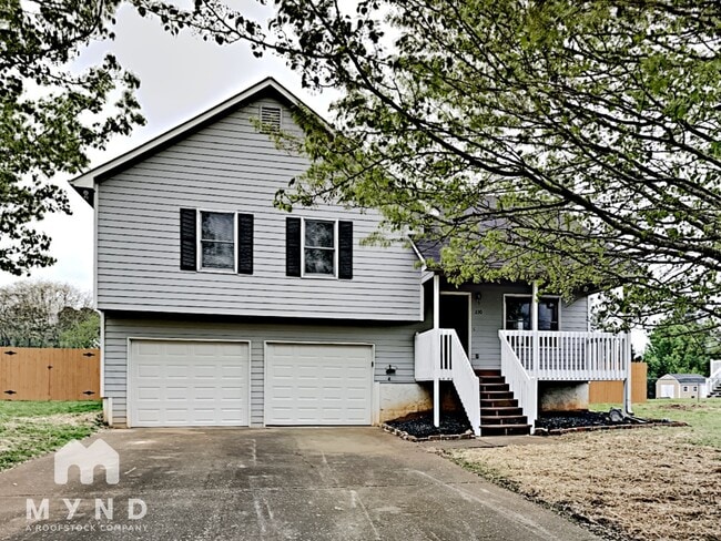 Building Photo - 230 Woodbridge Dr