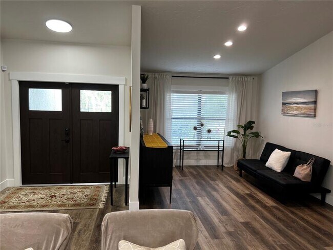 Foto del edificio - 2450 Bayshore Rd