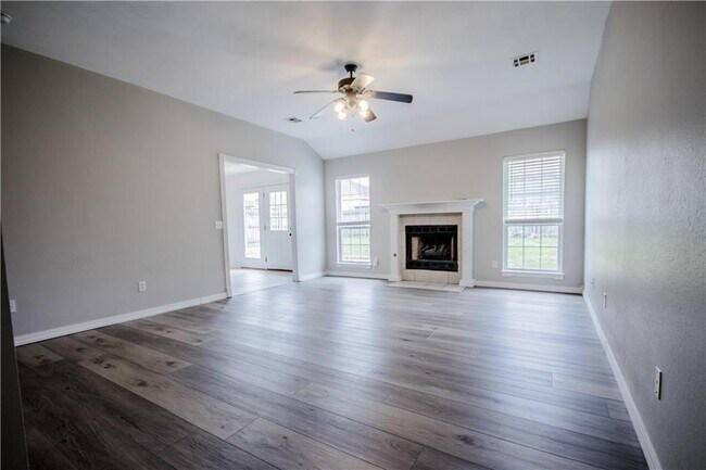 Building Photo - 655 Frances Dr