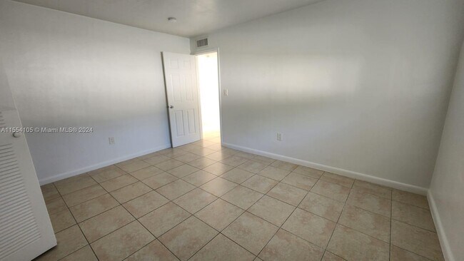 Building Photo - 31 NW 163rd St
