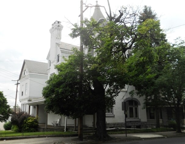 Primary Photo - 1262 Perkiomen Ave