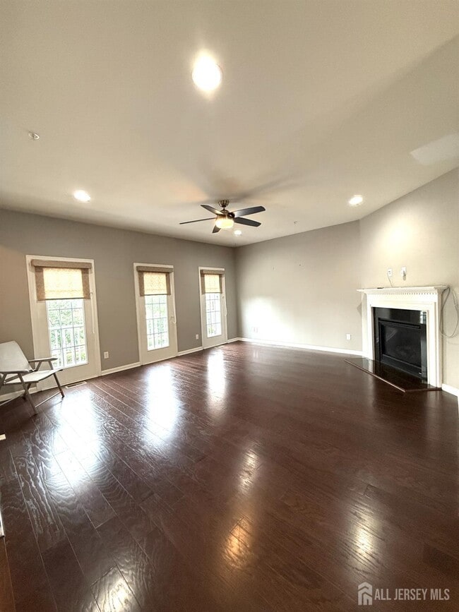 Building Photo - 1305 Hudson Cir