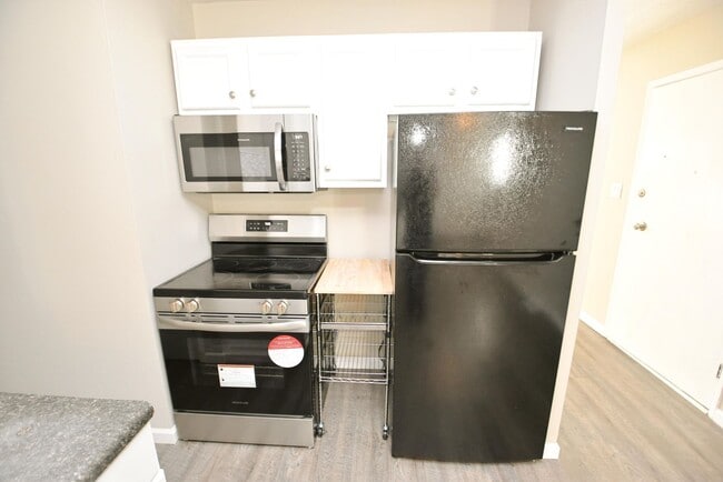 Foto del edificio - Updated McKinley Terrace home, 3 bedroom 1...