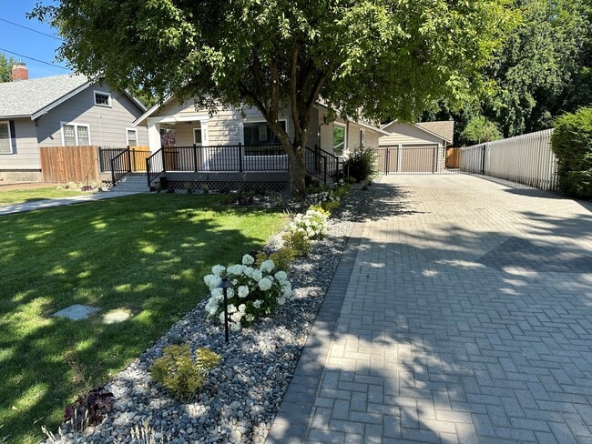 Foto del edificio - 732 Valencia St