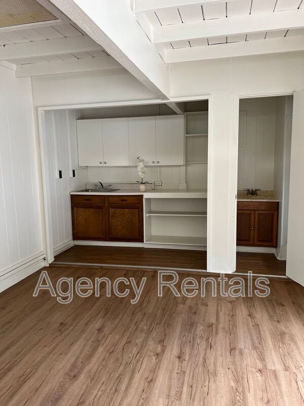 Building Photo - 3650 Waaloa Pl