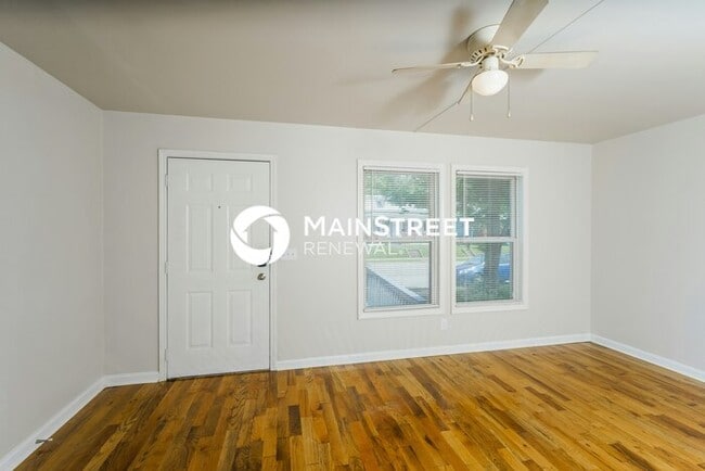 Building Photo - 3 Bedroom Pet-Friendly Home in Louisville,...