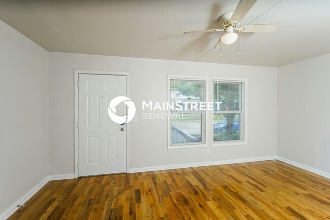 Foto del edificio - 3 Bedroom Pet-Friendly Home in Louisville,...