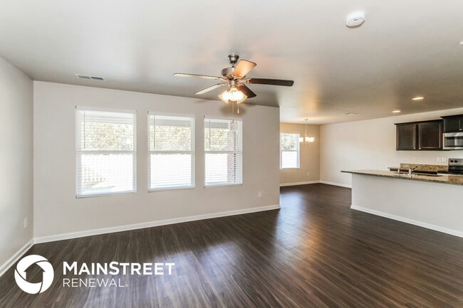 Building Photo - 577 Reading Ln