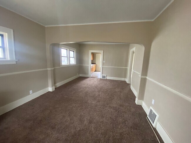Foto del edificio - 3316 Plaza Dr