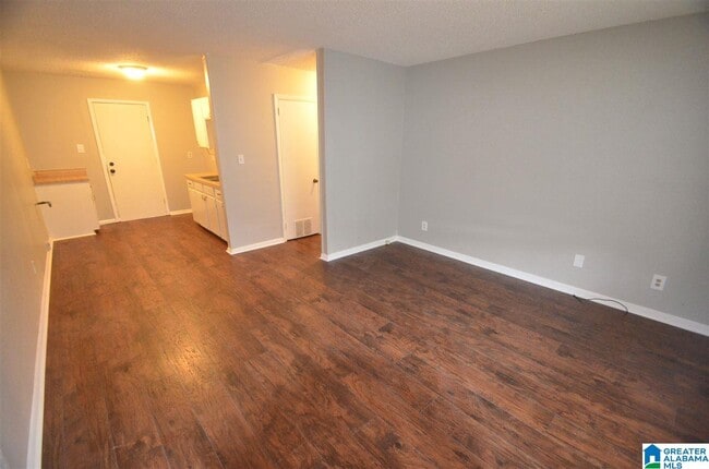 Building Photo - 151 2nd St SE
