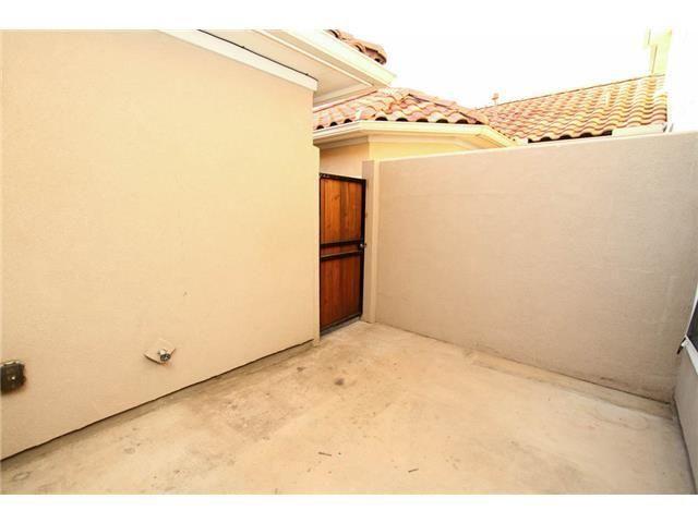 Building Photo - 6839 Deseo