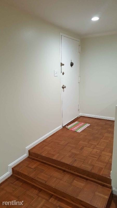 Foto del edificio - 423 Christopher Ave