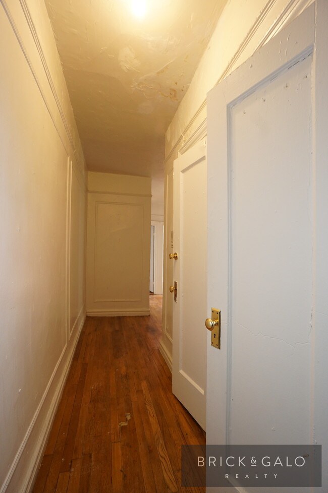 Foto del edificio - 65 Post Ave