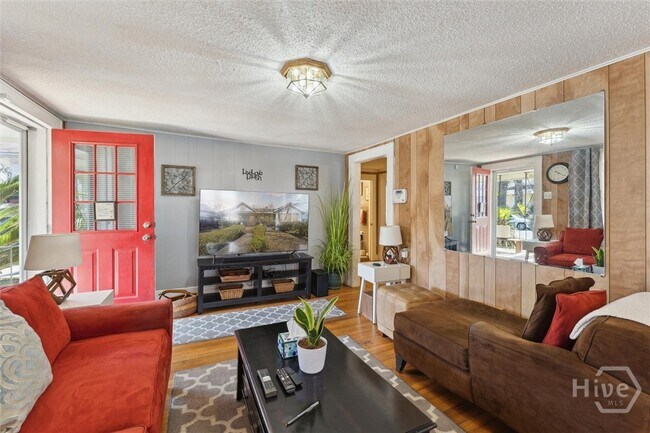 Building Photo - 742 E Park Ave