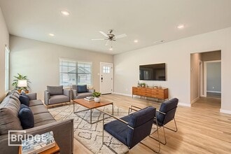 Building Photo - 4809 Bullfrog Way