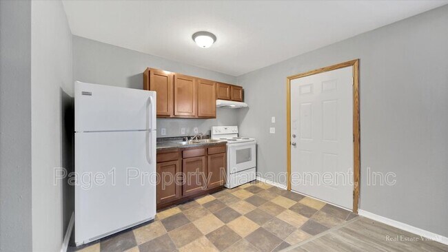 Building Photo - 1610 E Rock Falls Rd
