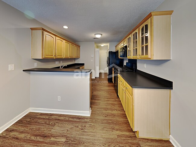 Foto del edificio - 6902 Brachnell View Dr