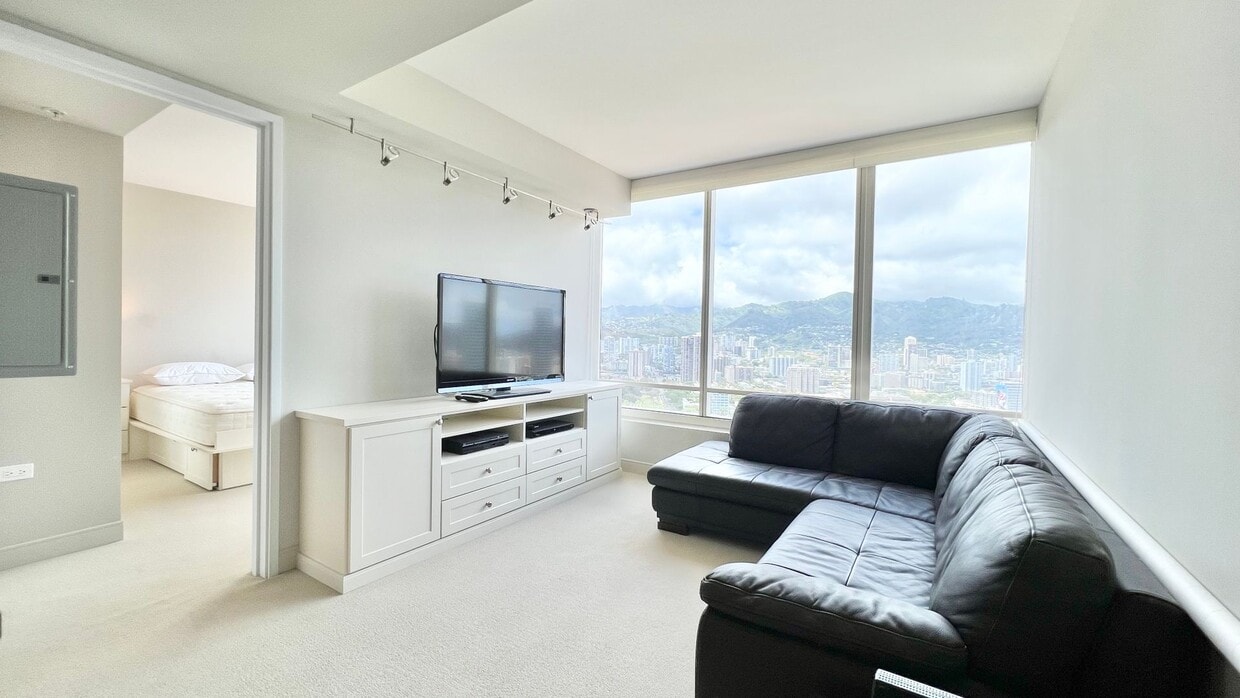 Primary Photo - 2 BEDROOM HIGH FLOOR UNIT IN KAKAAKO