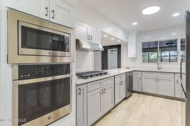 Foto del edificio - 175 St Charles Ave