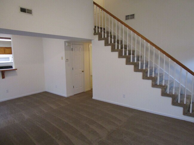 Foto del edificio - 5000-5002 Carrie Ridge Dr.