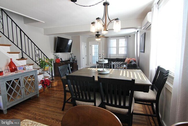 Foto del edificio - 215 W 9th Ave