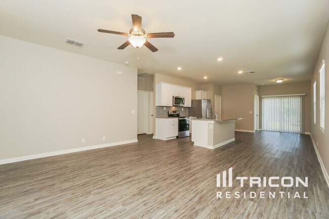 Building Photo - 14640 Maple Terrace San Antonio TX