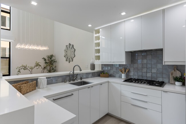 Foto del edificio - 1007 S Catalina Ave