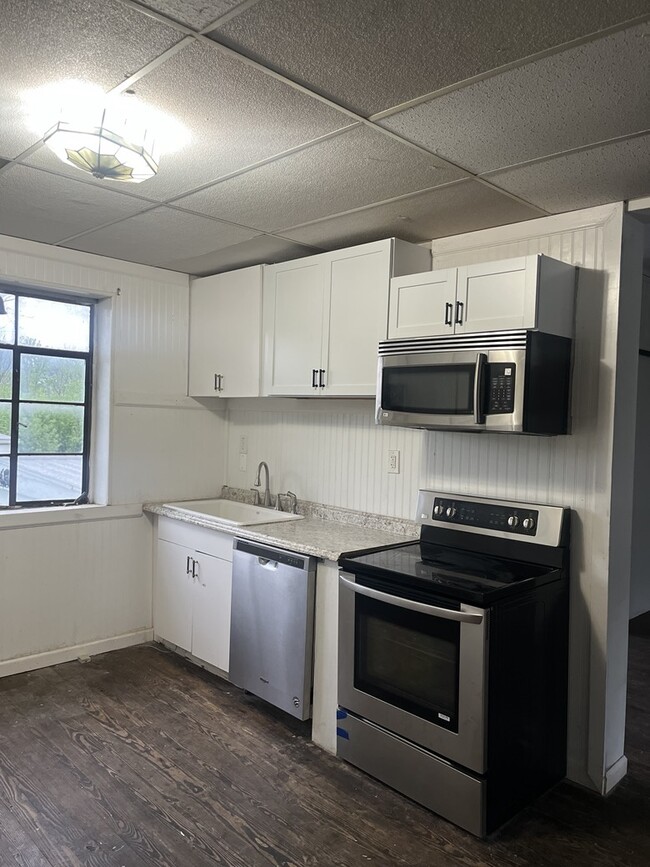 Building Photo - 2660 Stonewall Jackson Hwy