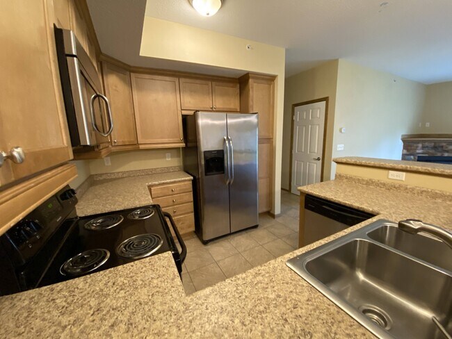 Foto del edificio - 2000 Meadow Ct
