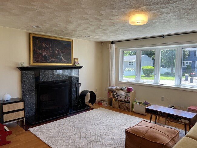 Foto del edificio - 11 Garrison Rd