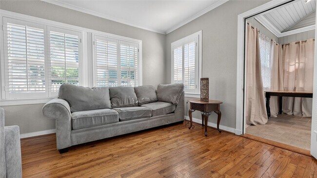 Foto del edificio - 1606 W Shady Grove Rd