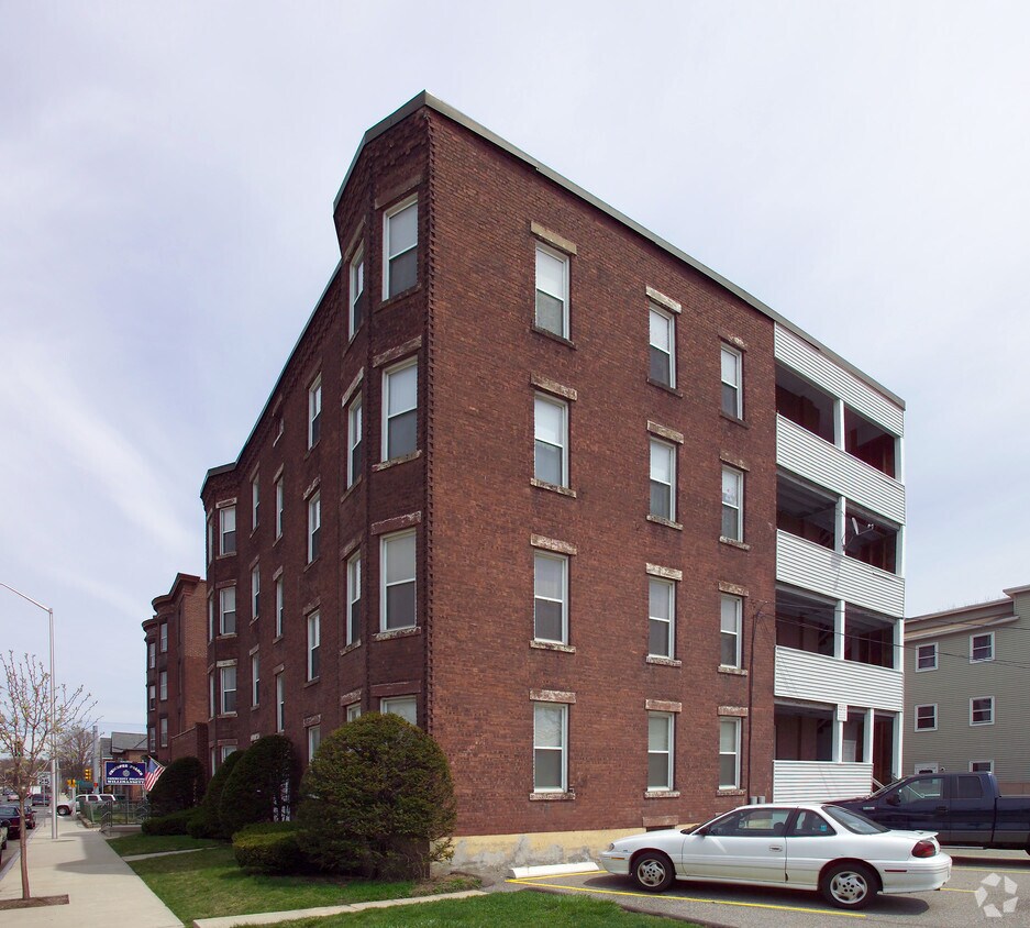 801 Chicopee St, Chicopee, MA 01013 Apartments in Chicopee, MA