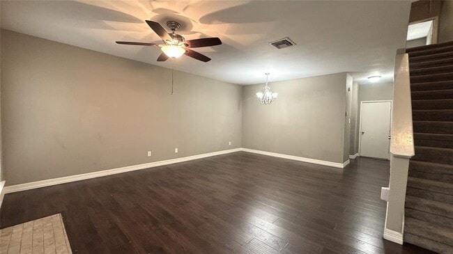 Building Photo - 17573 Red Oak Dr