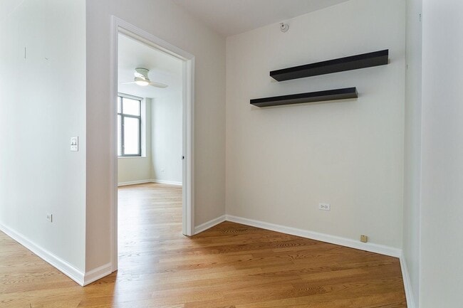 Building Photo - 630 N State St