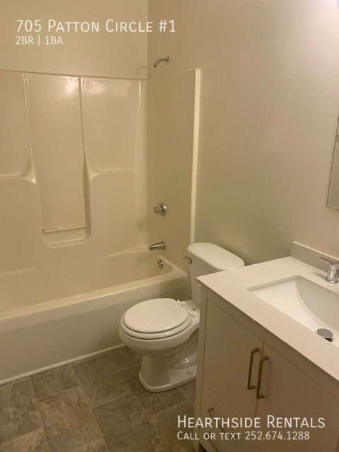Building Photo - 2 Bed 1 Bath Apt. in South Square