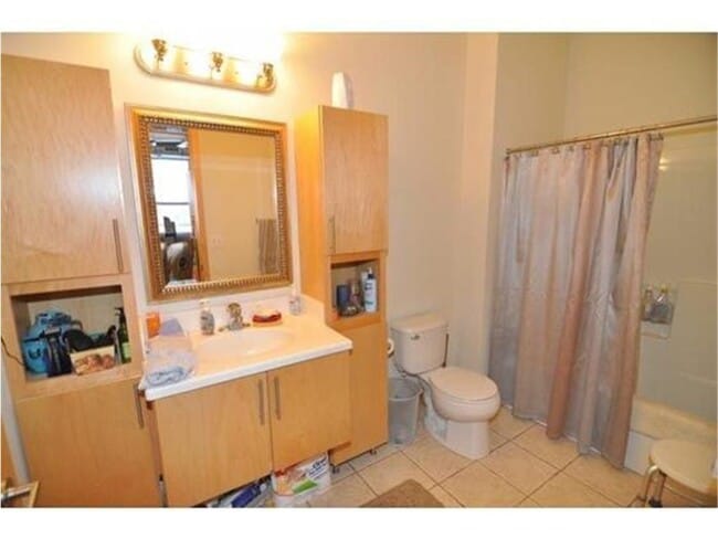 Building Photo - 3640 Wooddale Ave S