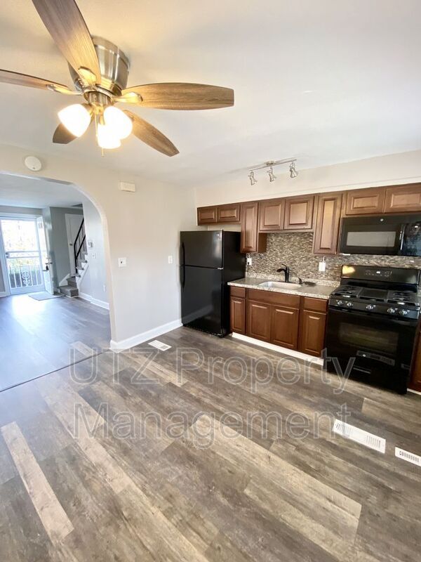 Building Photo - 6952 Reisterstown Rd