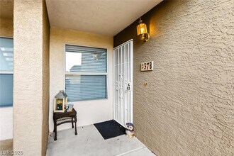 Building Photo - 700 Capri Dr
